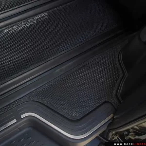 พรมกระดุม ผ้ายาง พรมไวนิลดักฝุ่น Toyota Majesty