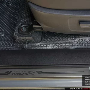 พรมกระดุม พรมรถยนต์ ผ้ายาง พรมไวนิลดักฝุ่น mu-x