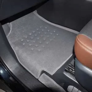 พรมกระดุม พรมรถยนต์ ผ้ายาง Toyota Innova Zenix