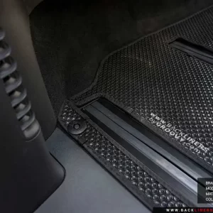 พรมรถยนต์ ผ้ายาง พรมกระดุม zeekr 009