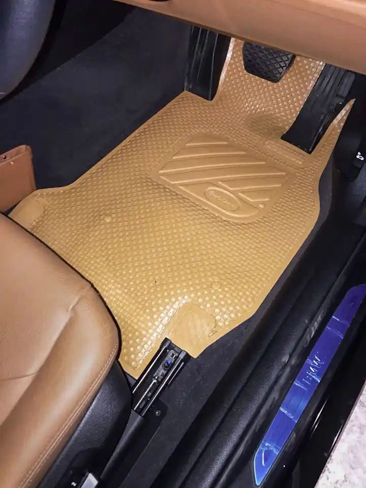 พรมรถยนต์ พรมกระดุม ผ้ายางกระดุม BMW 3 series F30