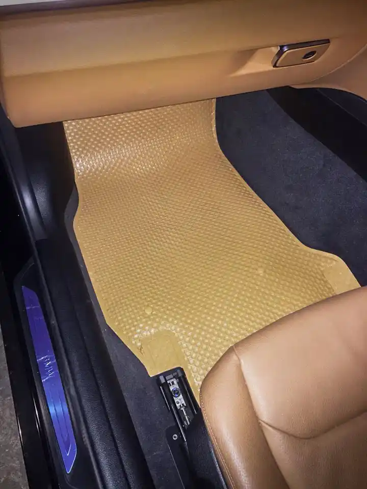 พรมรถยนต์ พรมกระดุม ผ้ายางกระดุม BMW 3 series F30