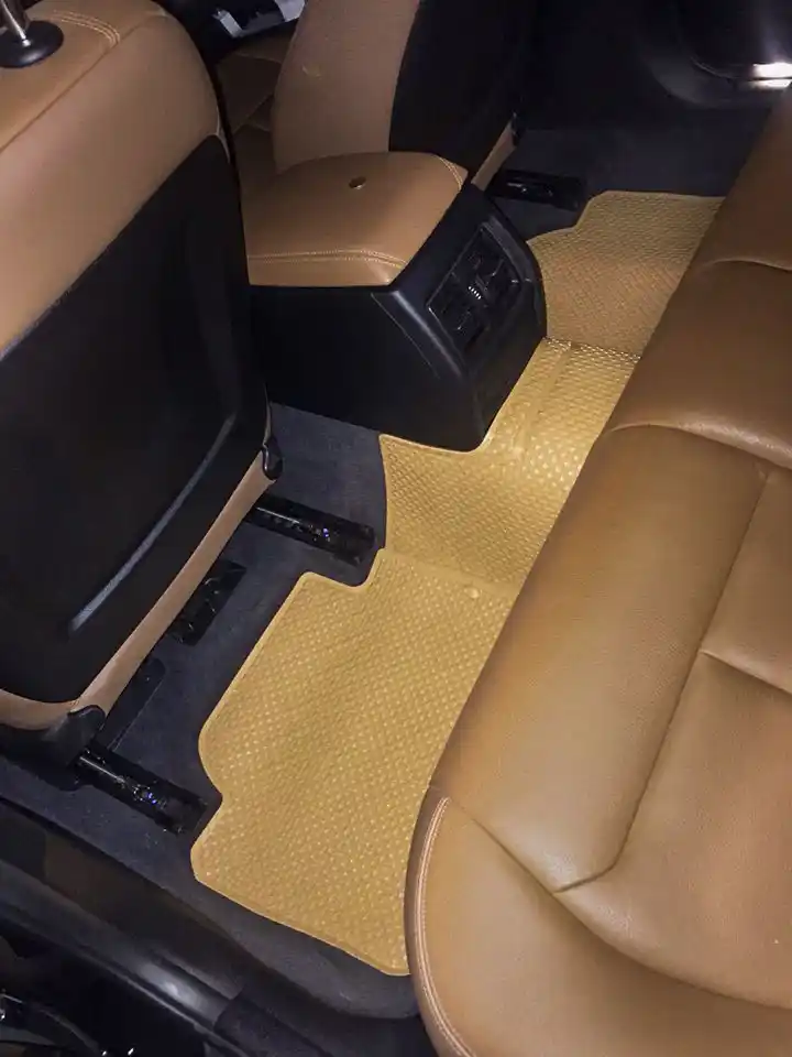 พรมรถยนต์ พรมกระดุม ผ้ายางกระดุม BMW 3 series F30