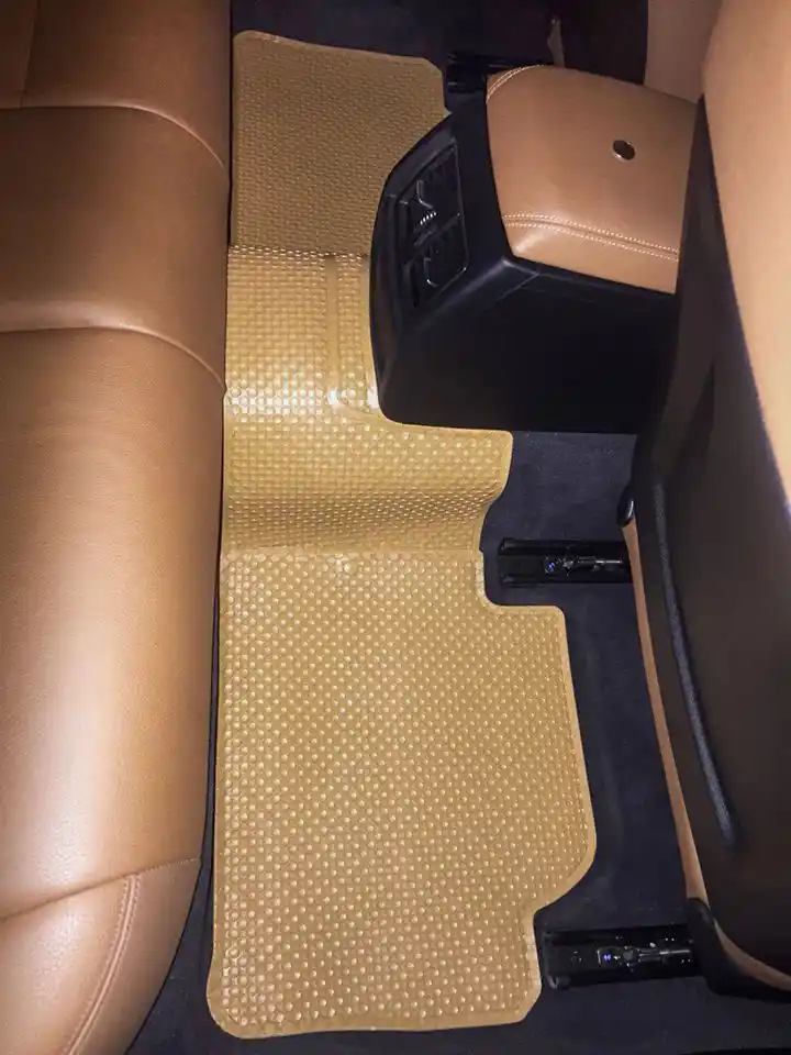 พรมรถยนต์ พรมกระดุม ผ้ายางกระดุม BMW 3 series F30