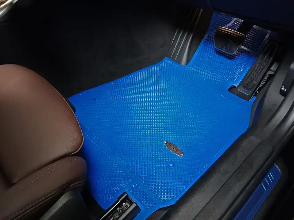 พรมรถยนต์ พรมกระดุม ผ้ายางกระดุม BMW 3 series G20