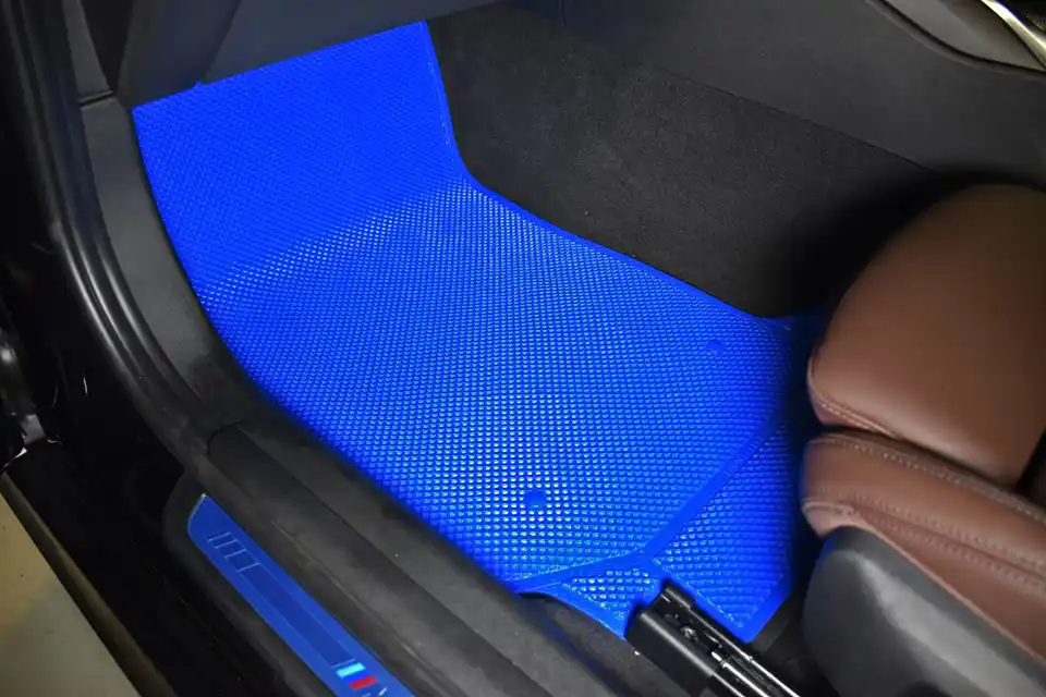 พรมรถยนต์ พรมกระดุม ผ้ายางกระดุม BMW 3 series G20