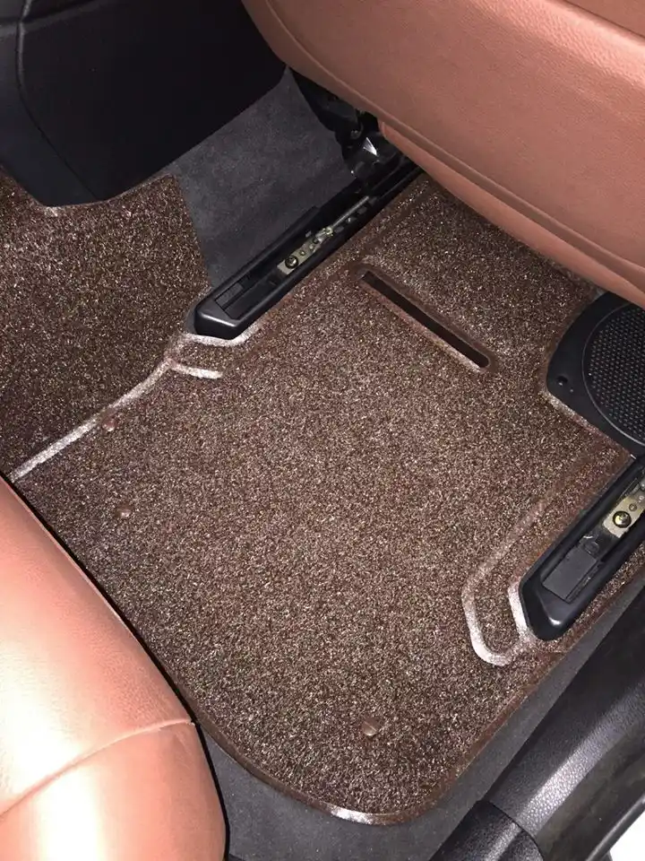 พรมรถยนต์ พรมไวนิลดักฝุ่น พรมดักฝุ่น พรม 3m nomad ผ้ายาง BMW 5 series F10