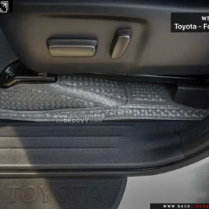 พรมกระดุม ผ้ายางกระดุม พรมรถยนต์ Toyota Fortuner Gen2